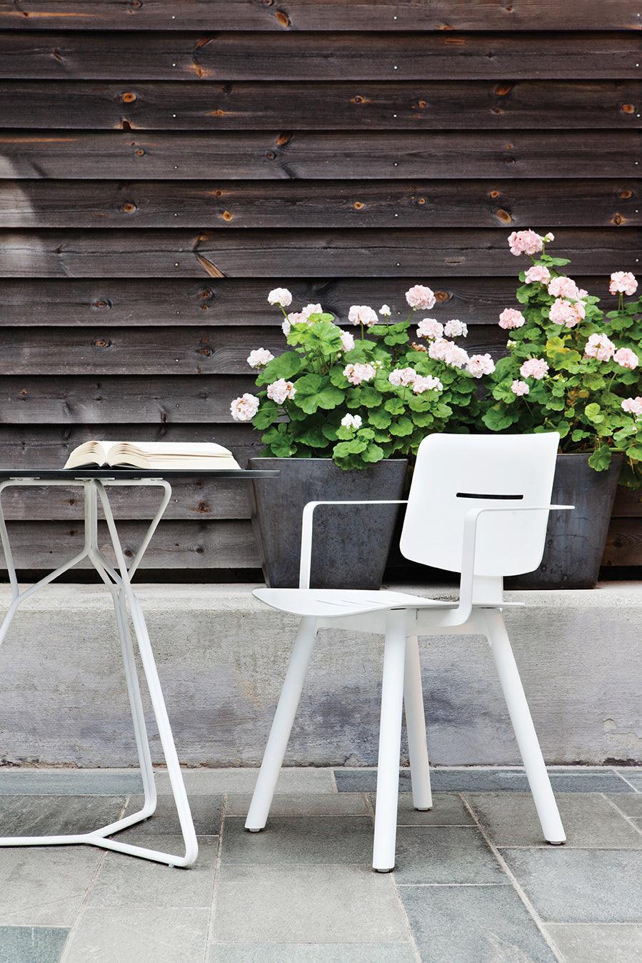 COCO ARMCHAIR WITH ALUMINUM LEGS - Thirty Six Knots - thirtysixknots.com