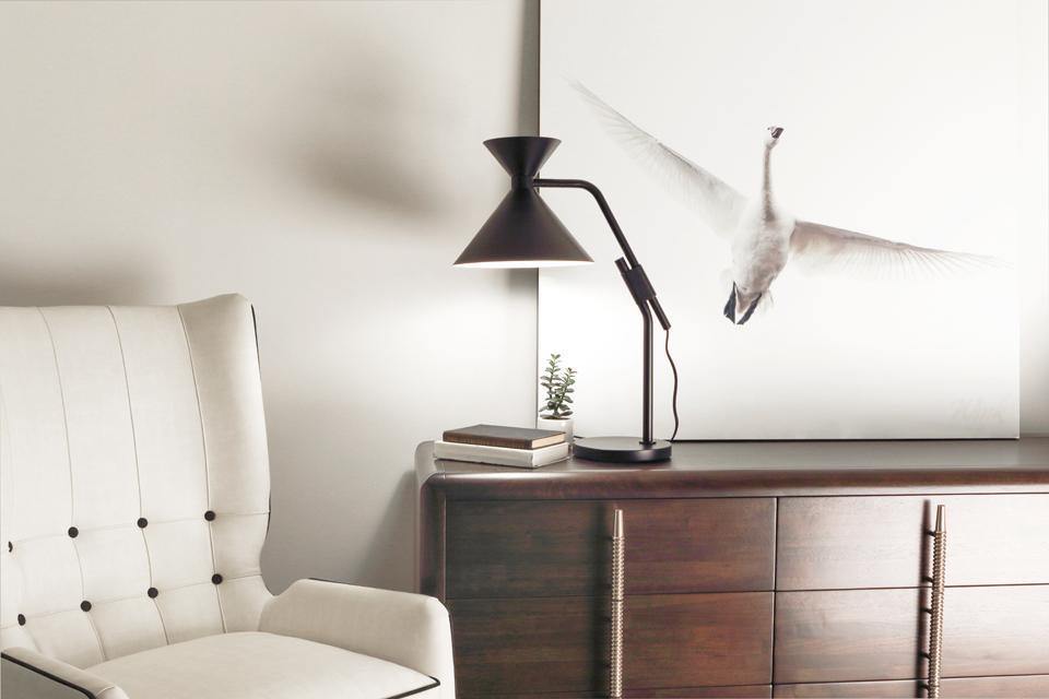 JONATHAN ADLER CINCH TABLE LAMP - Thirty Six Knots - thirtysixknots.com