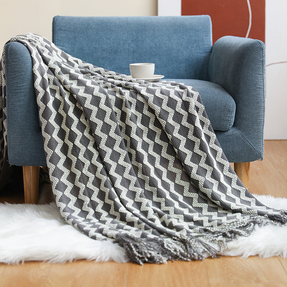 Knitted Blanket - Versatile Geometric Pattern