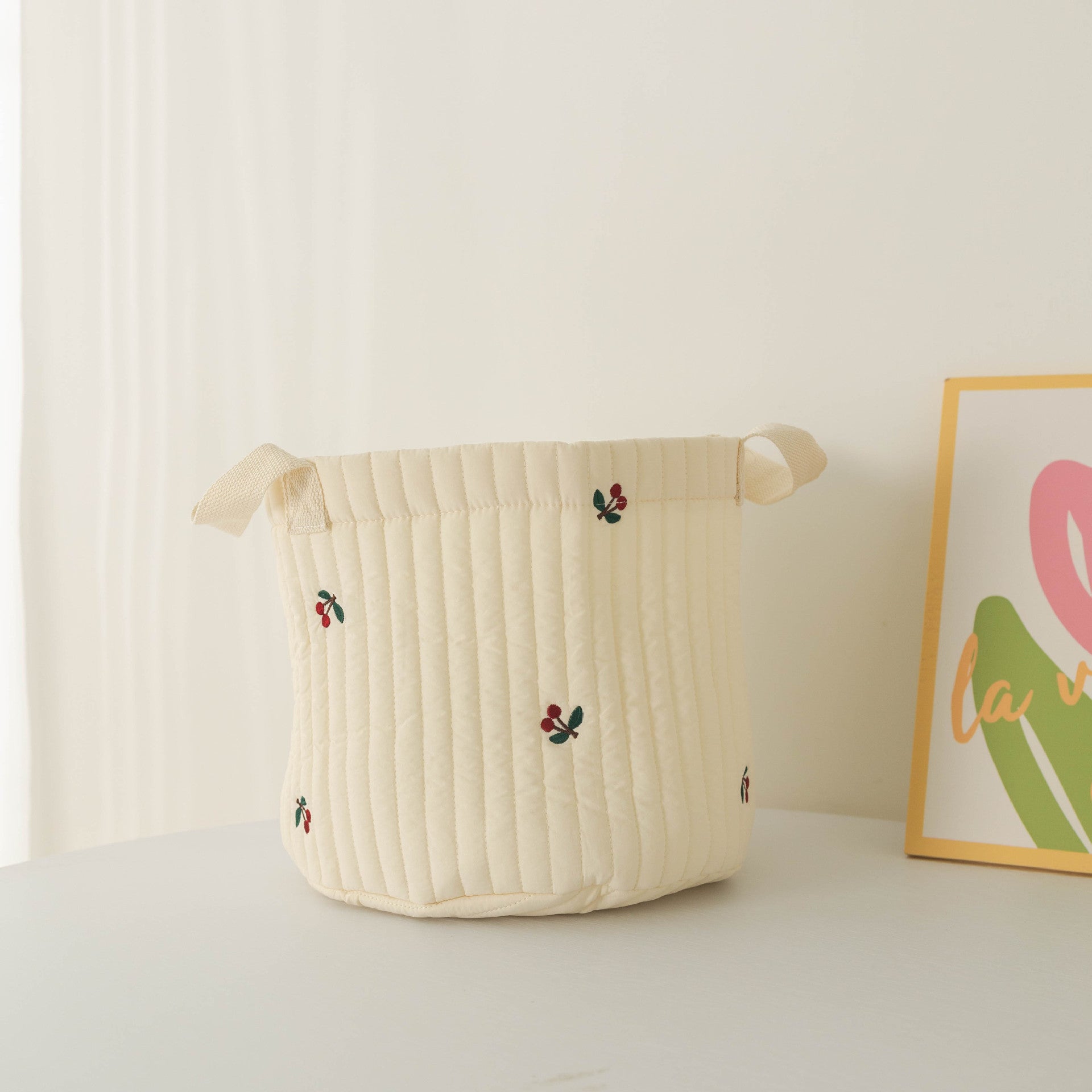 White Squirrel Hanging Storage Bag