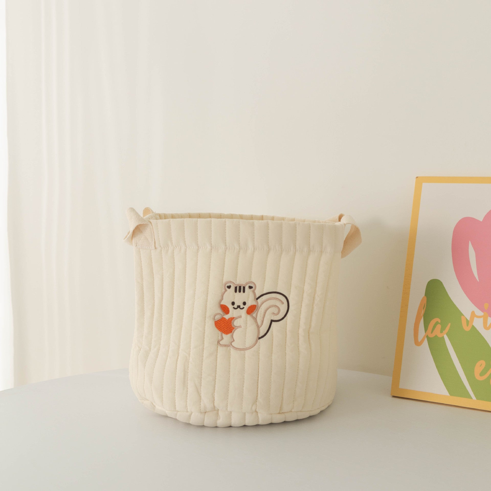 White Squirrel Hanging Storage Bag